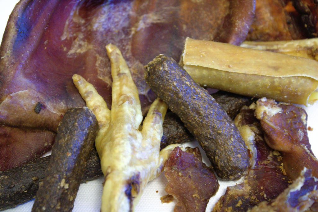 Dog Deli Treat Bag  Natural  Chicken Black Pudding Beef Pigs Ear Sausages