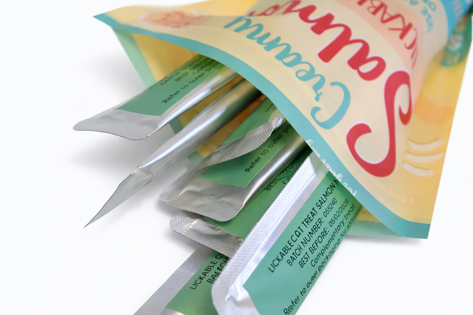 Cat Treats Creamy Salmon Lickable Treat Pack of 7 Sachets w Vitamins & Minerals